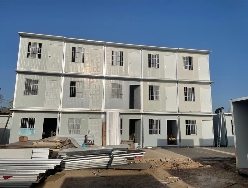 西安買一個(gè)二手集裝箱房多少錢的?