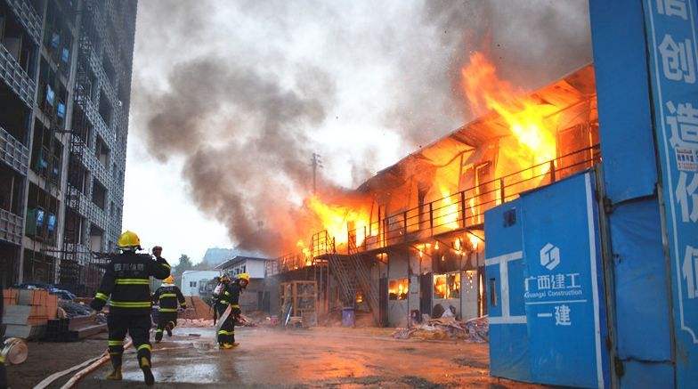 活動(dòng)板房：如何預(yù)防活動(dòng)板房火災(zāi)頻發(fā)?